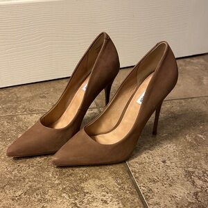 Steve Madden Daisie Pointed Toe Brown Stiletto Pumps